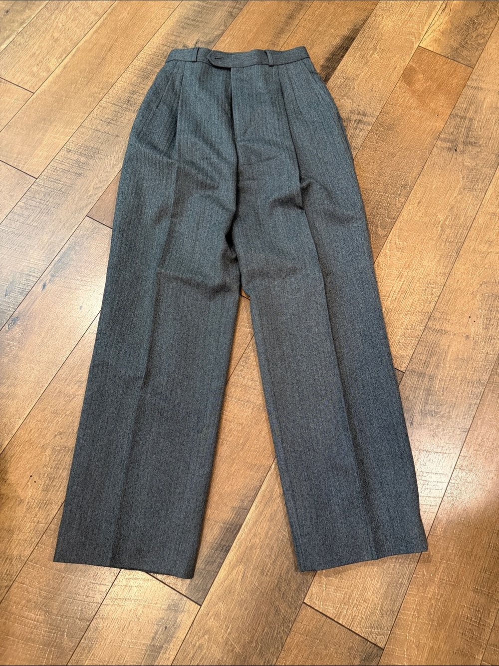 High-Rise Pleated Wide-Leg Pants in Charcoal